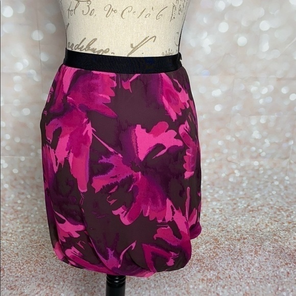 LOFT Magenta Floral Bubble Skirt - Picture 2 of 7